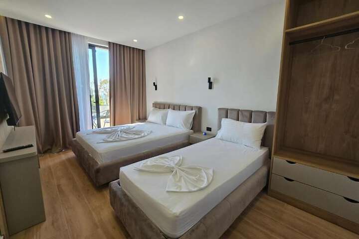 Room 5 of 46