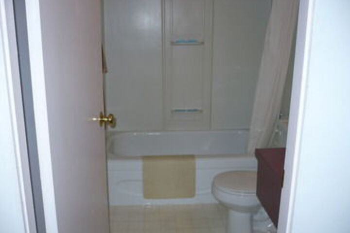Room 9 of 17