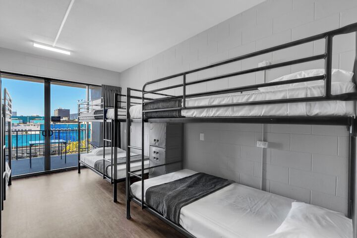 Room 25 of 71