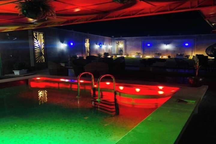 Pool 52 of 69