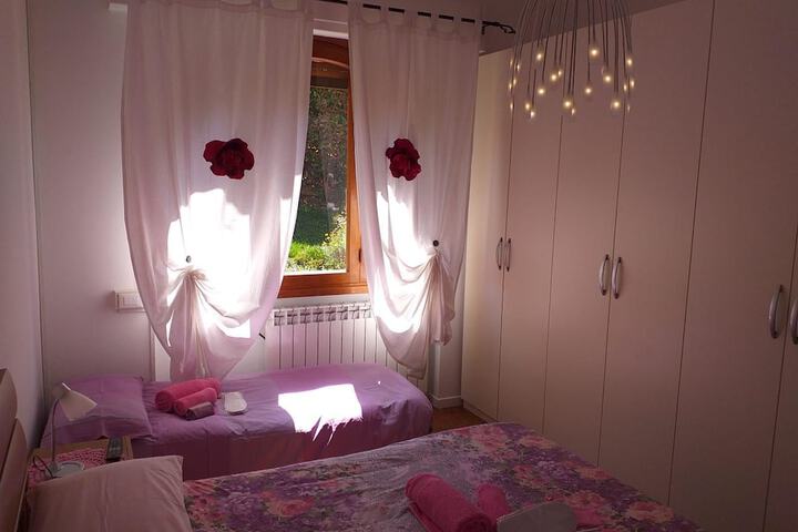 Room 5 of 33