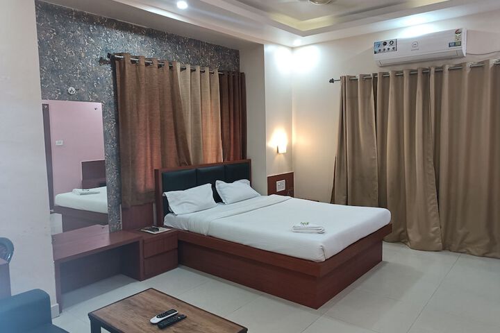Room 33 of 58