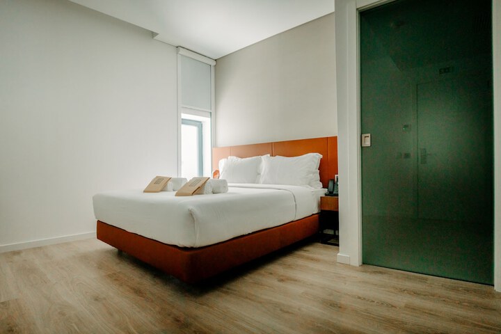 Room 83 of 164