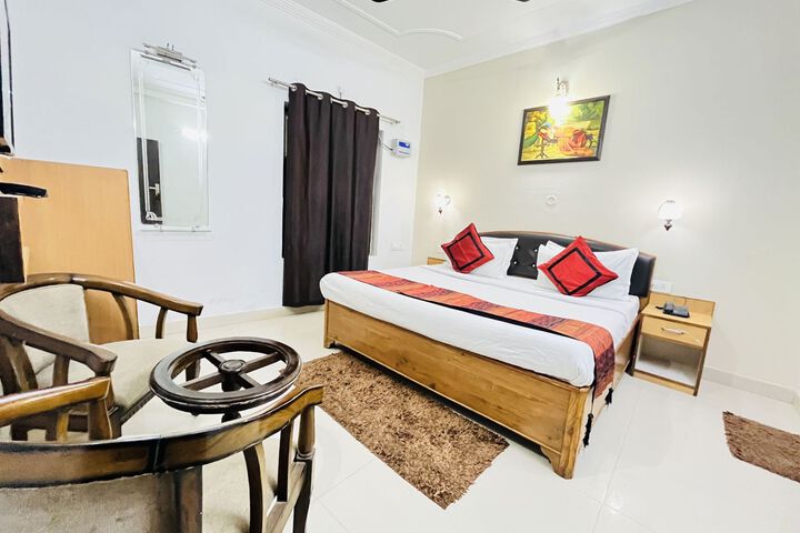 Room 15 of 19