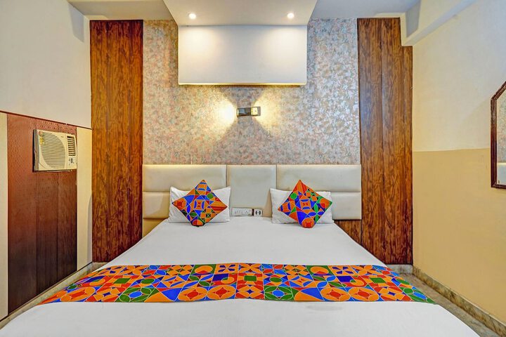 Room 16 of 23