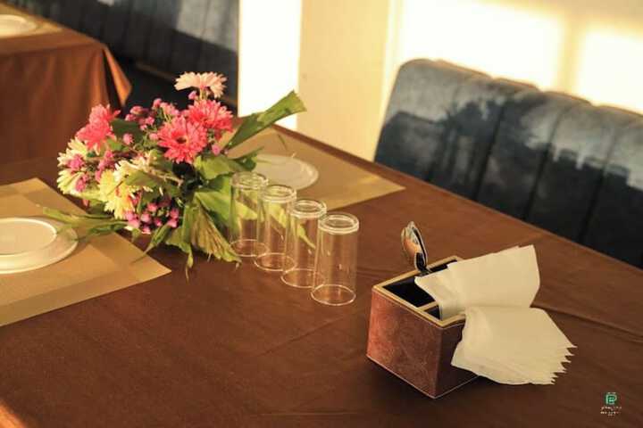 Dining 37 of 59