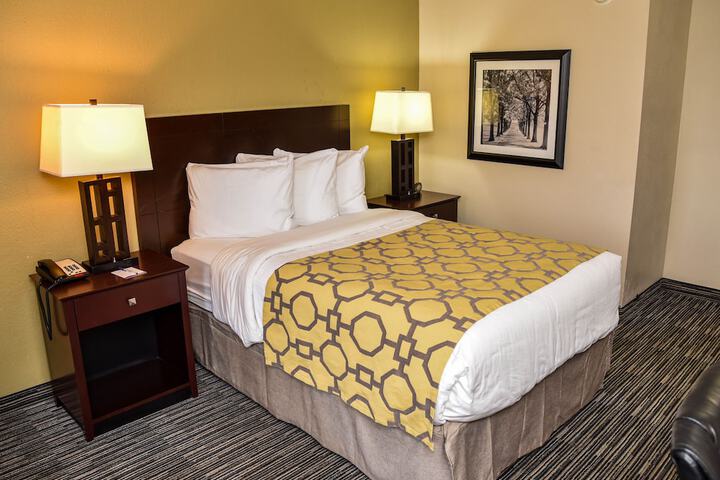 2 Double Beds (15 of 18)