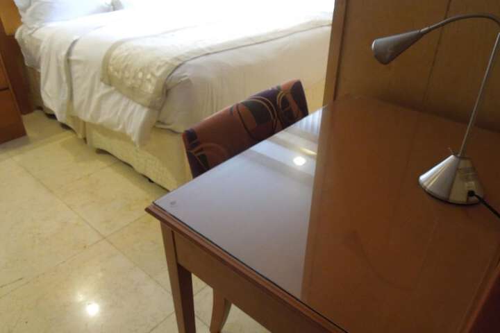 Room 16 of 41