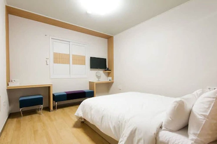 Room 21 of 68