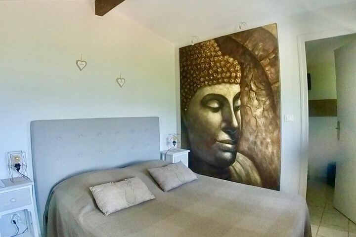 Room 12 of 73
