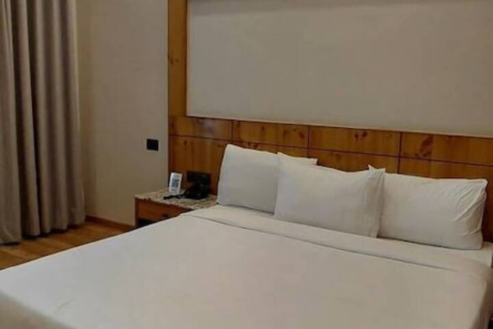 Room 15 of 144