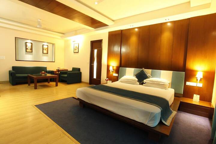 Room 7 of 31