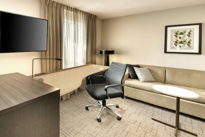 Room 14 of 34