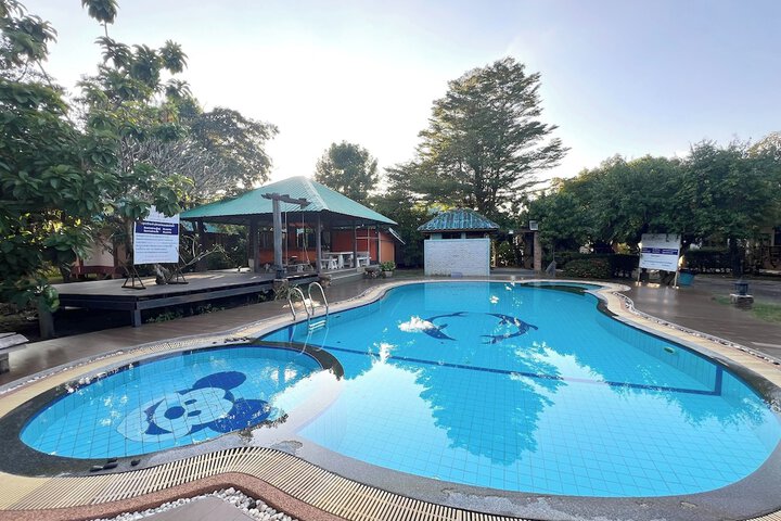 Pool 79 of 85