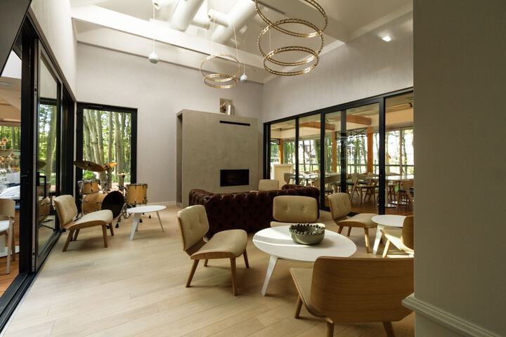 Hotel Interior 4 of 101