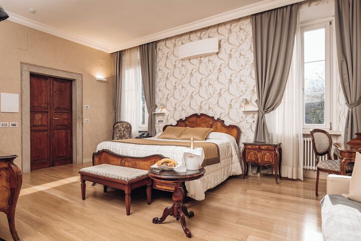 Room 20 of 124