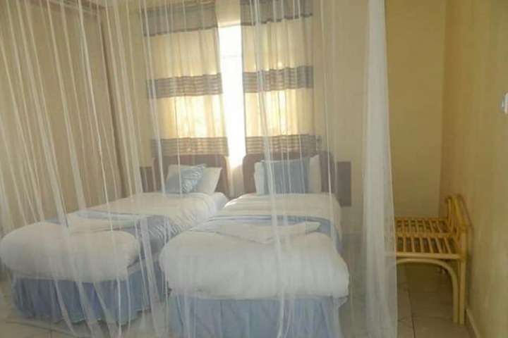 Room 9 of 19