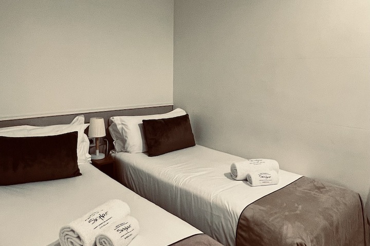 Room 18 of 65