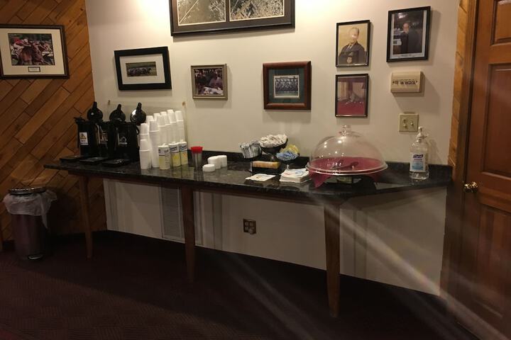 Breakfast/Coffee Service 34 of 62