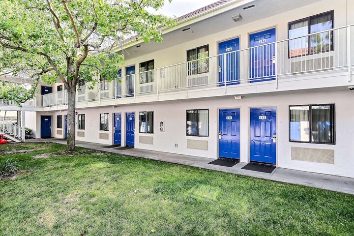 Property Grounds 23 of 28