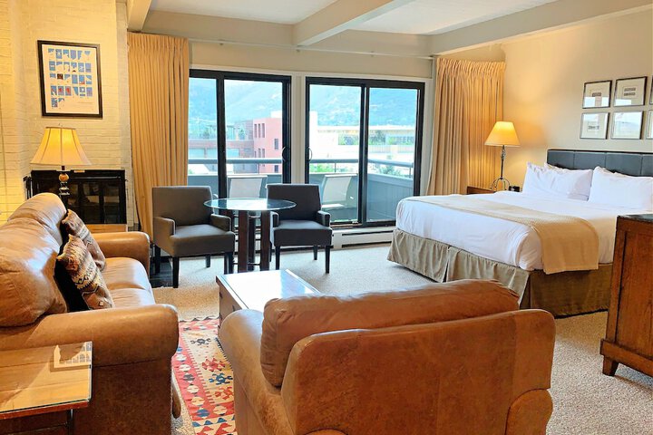 Room 21 of 185