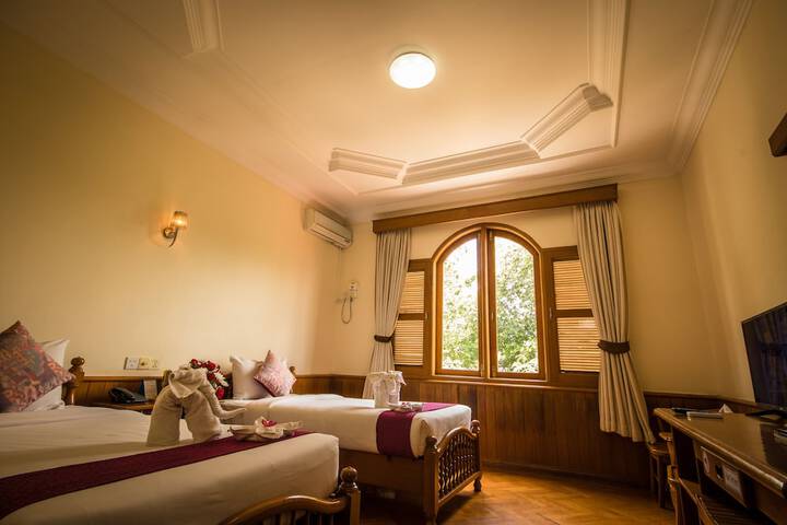 Room 7 of 28