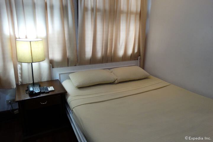 Room 21 of 83