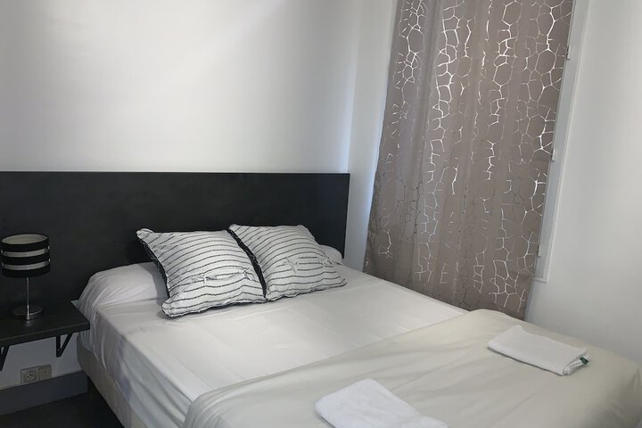 Room 13 of 38
