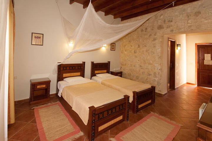 Room 4 of 49