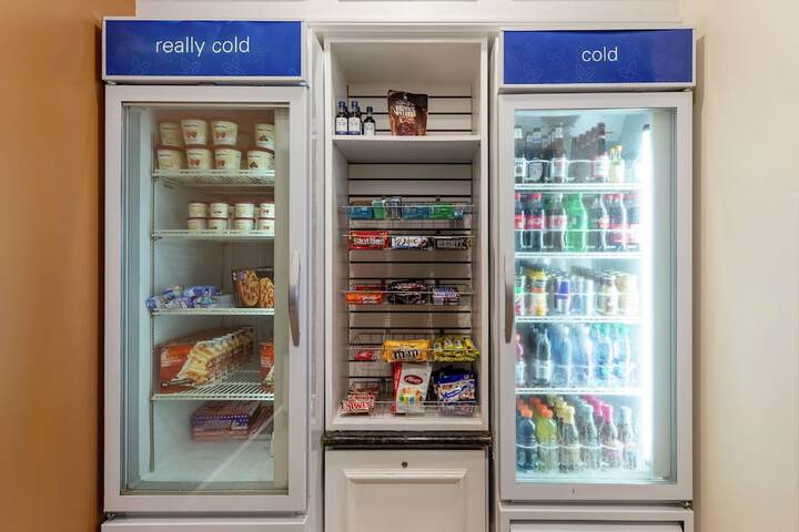 Snack bar