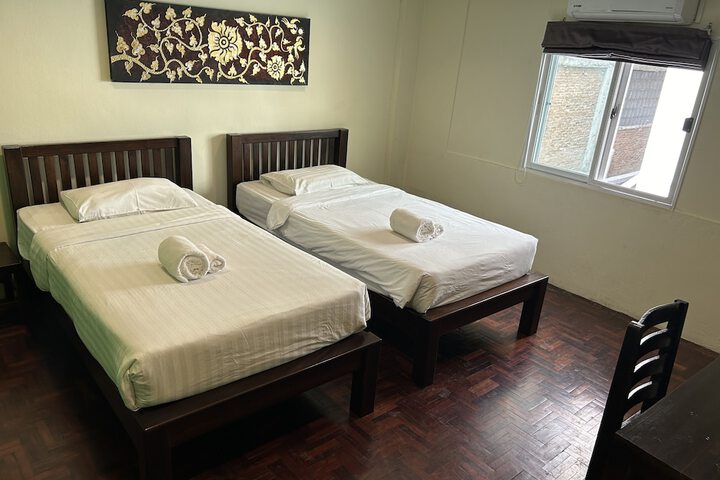 Room 5 of 62