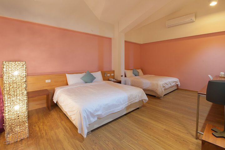 Room 6 of 29