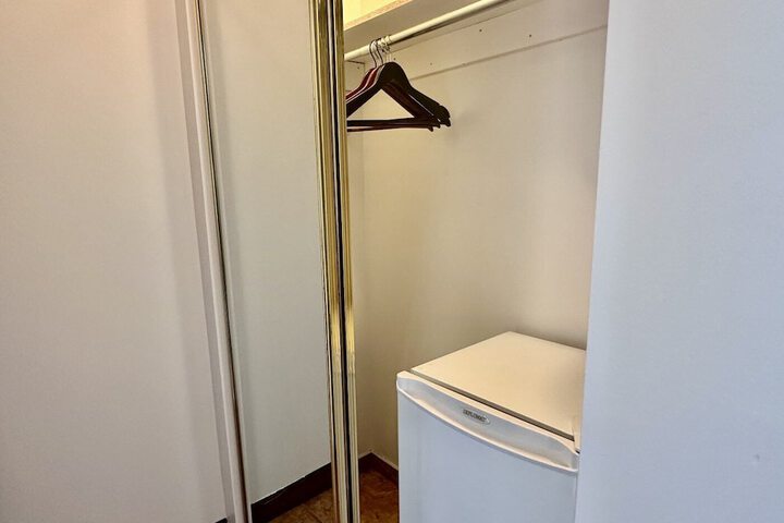 Room 15 of 81