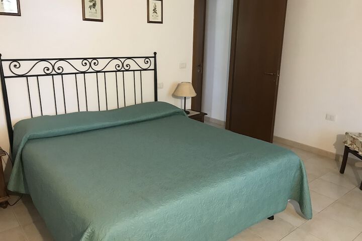 Room 6 of 54