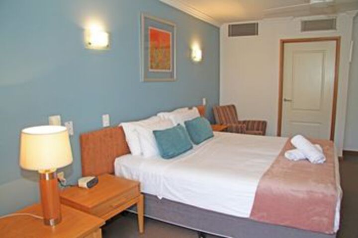 Room 44 of 107