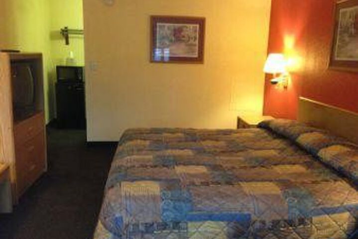 Room 3 of 7