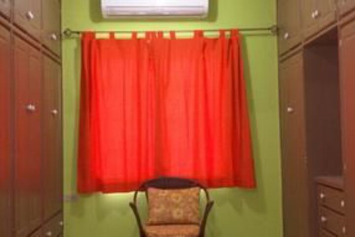 Room 12 of 34