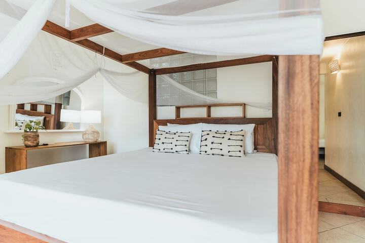 Room 14 of 74