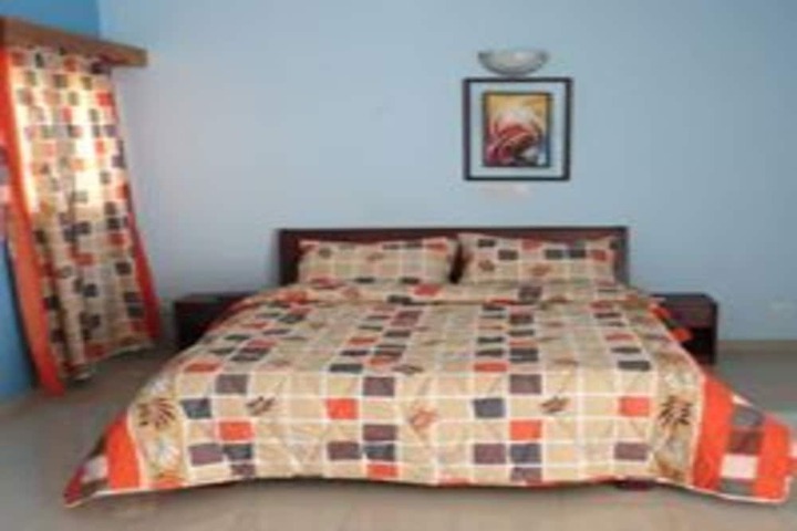 Room 6 of 12