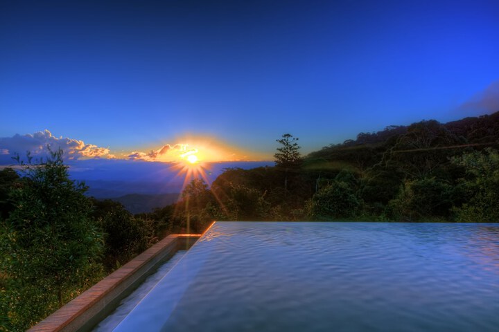 Pool Hotel