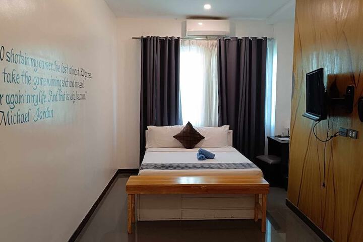 Room 28 of 43