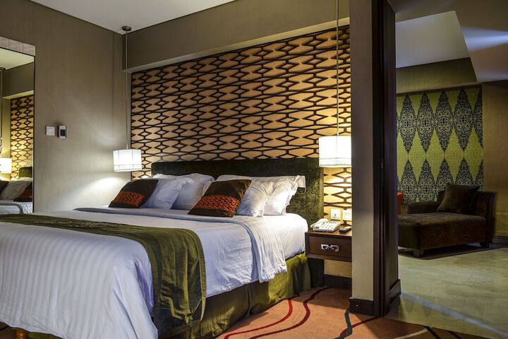 Room 10 of 43