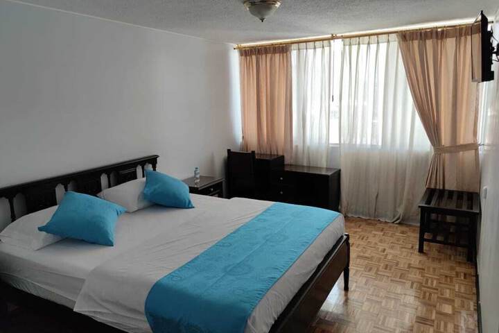 Room 6 of 32