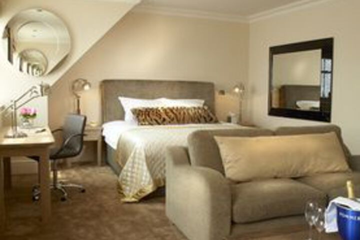 Room 28 of 72