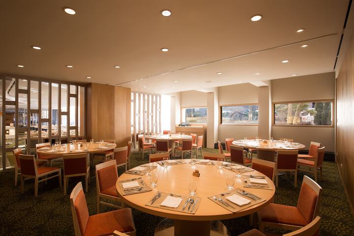 Dining 63 of 101
