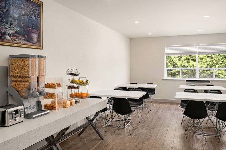 Breakfast/Coffee Service 39 of 47