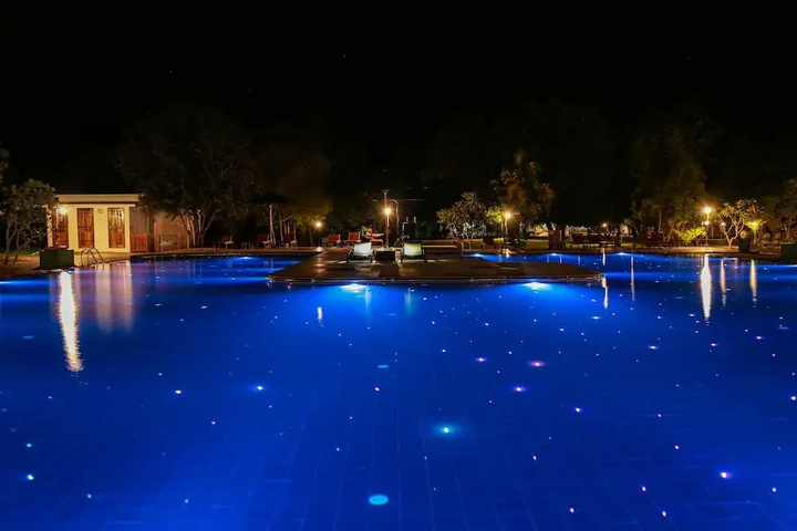 Pool 11 of 21