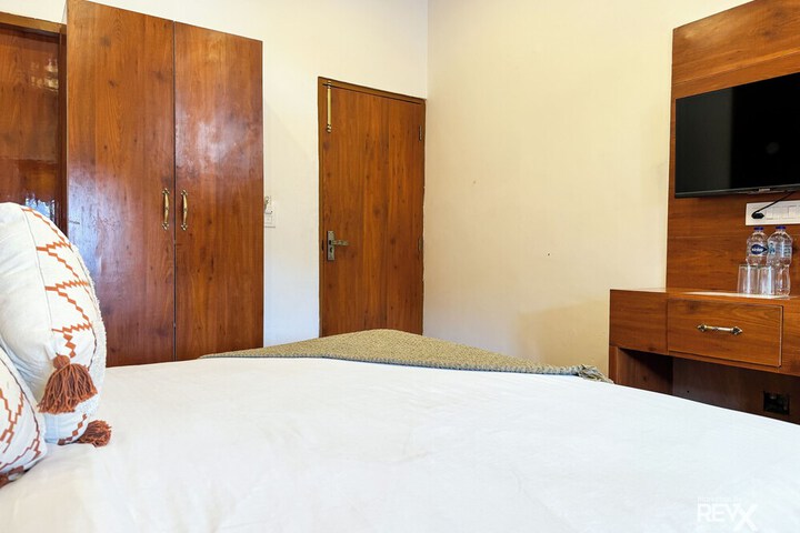 Room 34 of 68