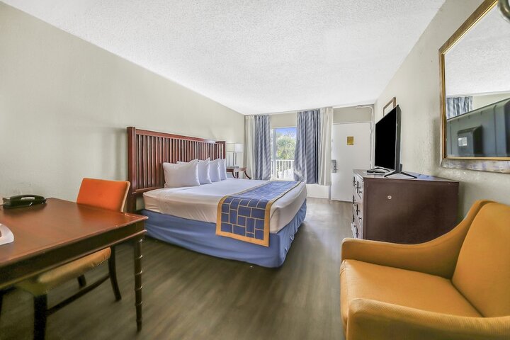 Double Accessible (22 of 24)