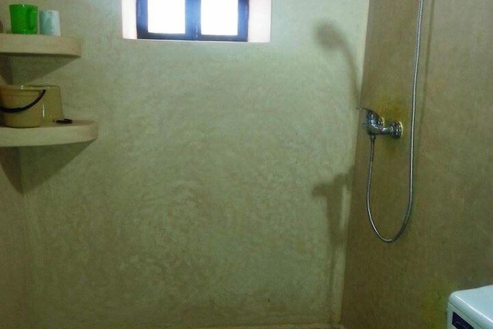 Room 15 of 40